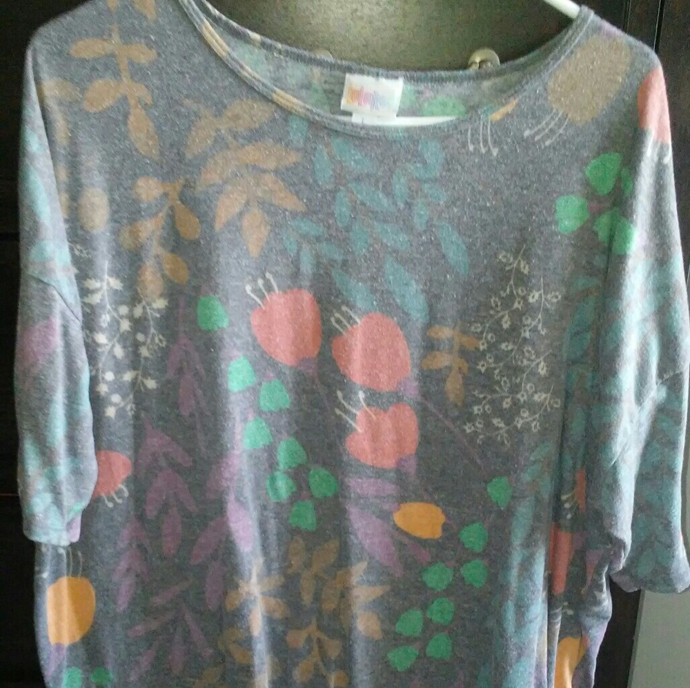Large Irma (Lularoe)